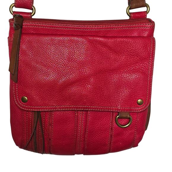 Fossil Morgan Traveler Pebbled Leather Cow Hide Fold Over Crossbody Bag in Red - Picture 1 of 12